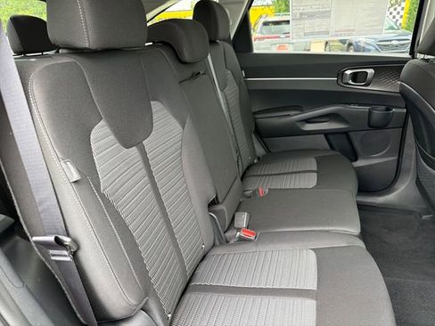 New 2026 Kia Sorento LX FWD image 21