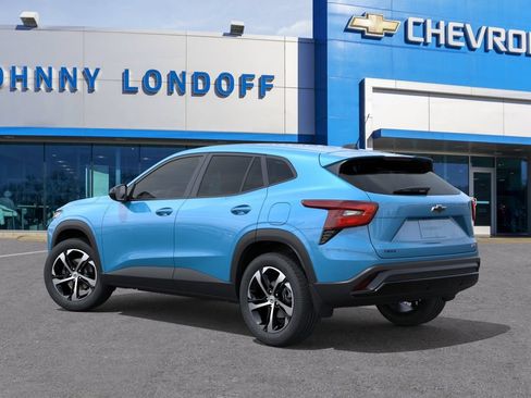 New 2026 Chevrolet Trax RS w/ Sunroof Package FWD image 3