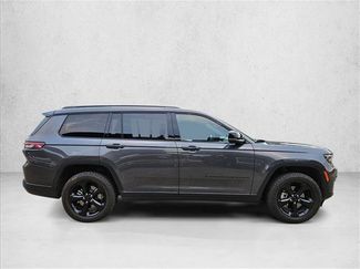 Used 2022 Jeep Grand Cherokee L Laredo AWD/4WD video 4