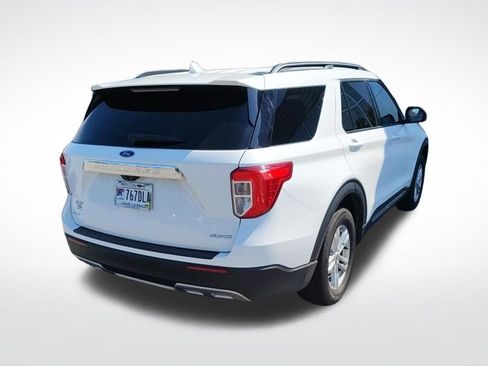 Used 2022 Ford Explorer XLT w/ Equipment Group 202A AWD/4WD image 3