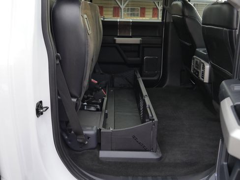 Used 2017 Ford F250 Lariat image 29