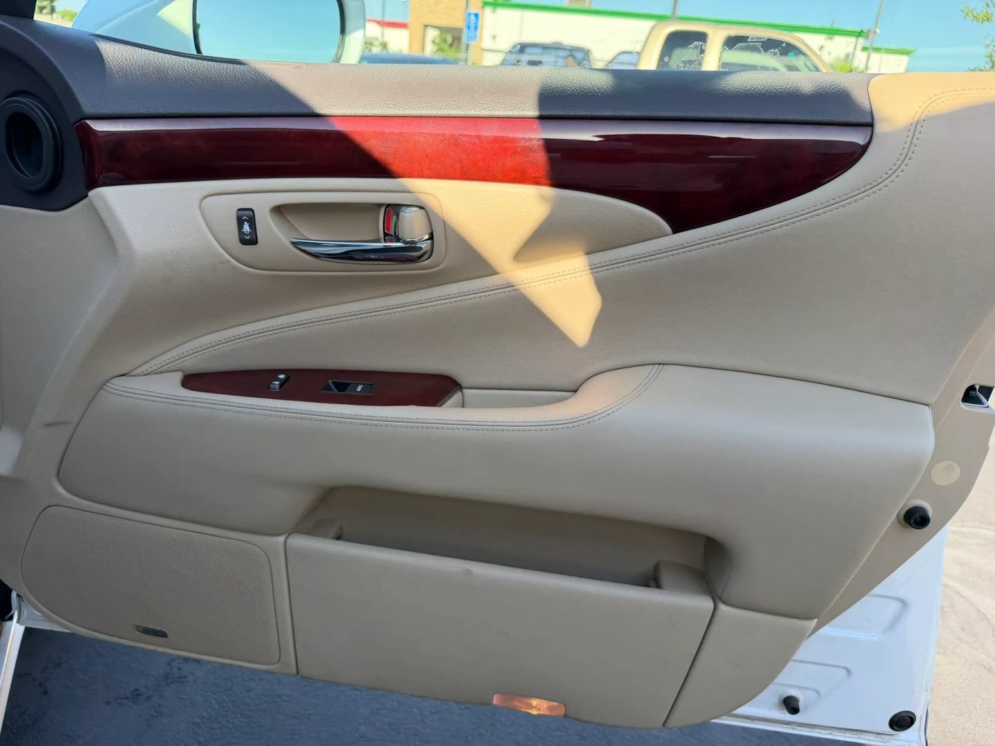 Used 2007 Lexus LS 460 RWD image 16