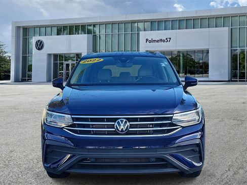 Used 2022 Volkswagen Tiguan SE image 2