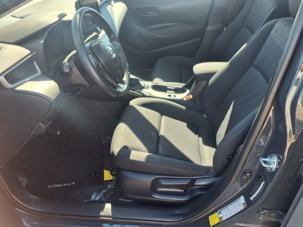 Used 2026 Toyota Corolla LE FWD image 12