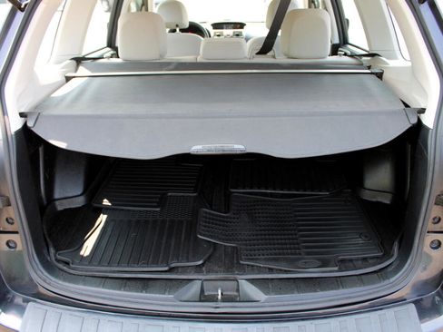 Used 2015 Subaru Forester 2.5i w/ Alloy Wheel Package image 17