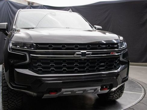 Used 2021 Chevrolet Tahoe Z71 image 3