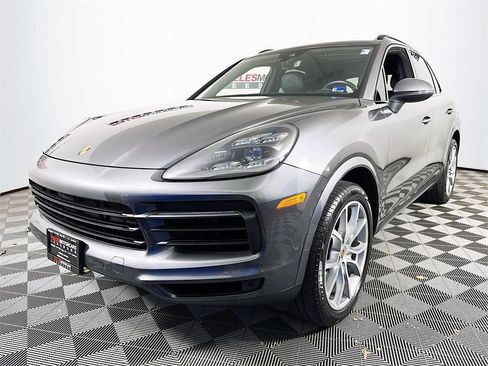 Used 2020 Porsche Cayenne S image 3