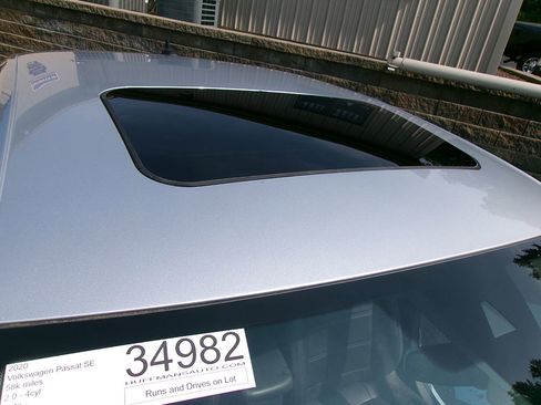 Used 2020 Volkswagen Passat 2.0T SE image 21