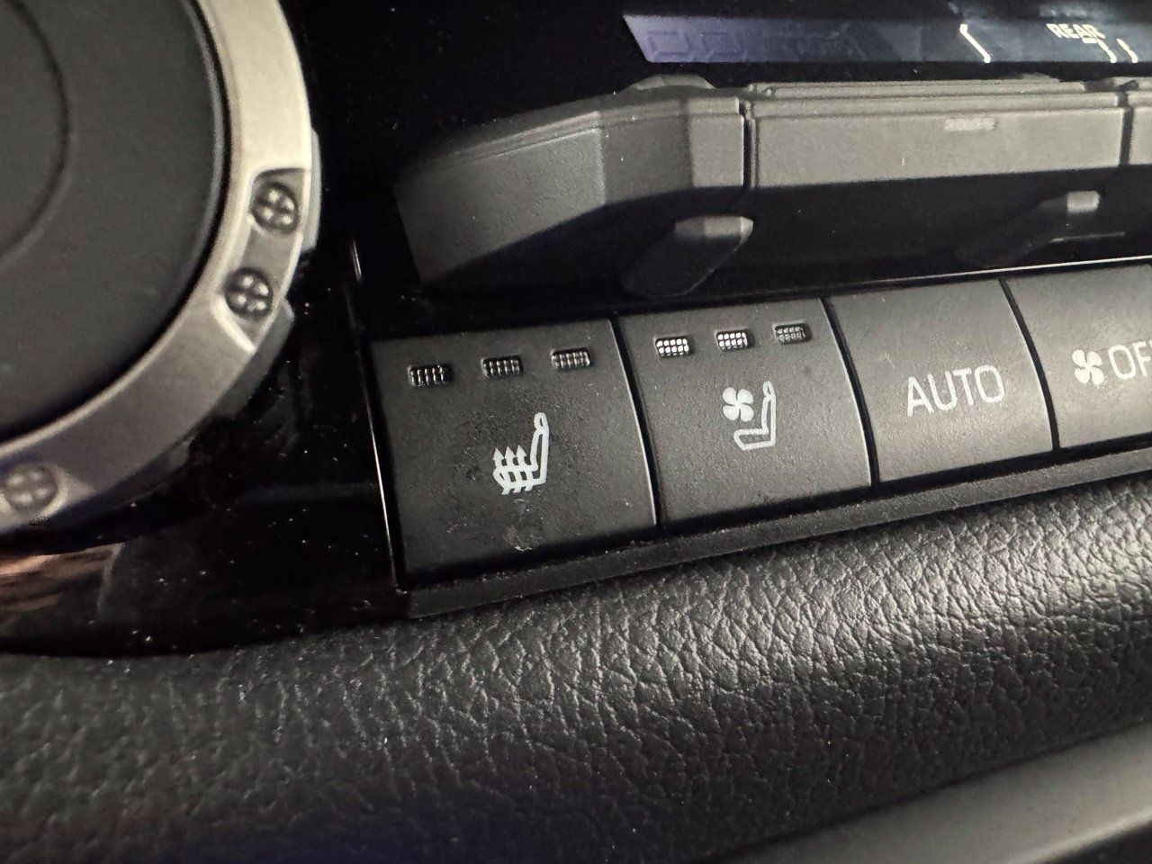 Used 2025 Toyota Sequoia TRD Pro AWD/4WD image 25