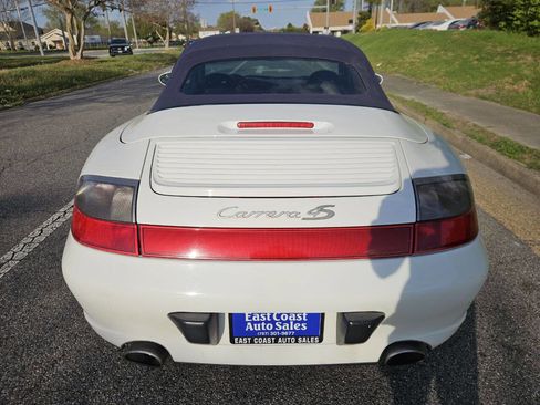 Used 2005 Porsche 911 Carrera 4S AWD/4WD image 5