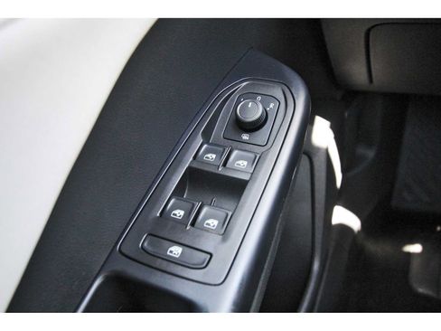Used 2026 Volkswagen Taos SE FWD image 20