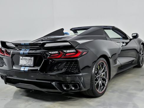 Used 2023 Chevrolet Corvette Stingray Premium Conv w/ Z51 Performance Package RWD image 12