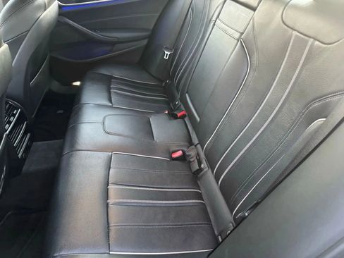 Used 2019 BMW 530i w/ Convenience Package image 17