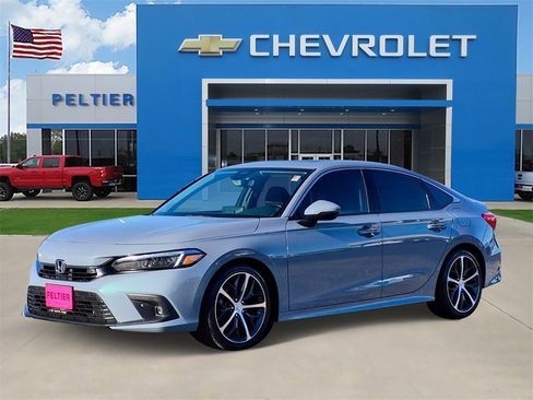 Used 2024 Honda Civic Touring image 3