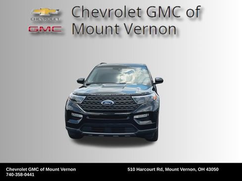 Used 2024 Ford Explorer XLT w/ Equipment Group 202A image 3