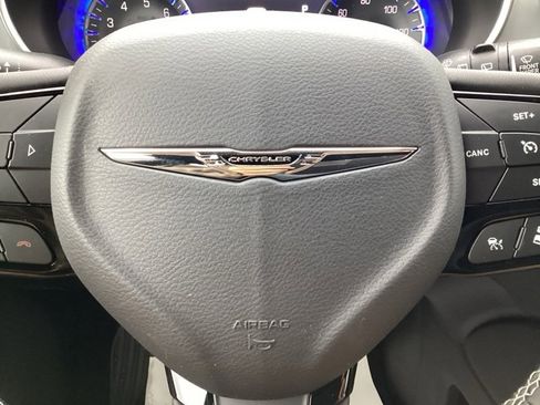 New 2026 Chrysler Pacifica Limited w/ S Appearance Package image 31