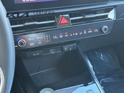 Certified 2024 Kia Niro Wind image 22