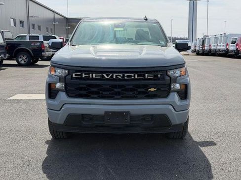 Used 2024 Chevrolet Silverado 1500 Custom image 2