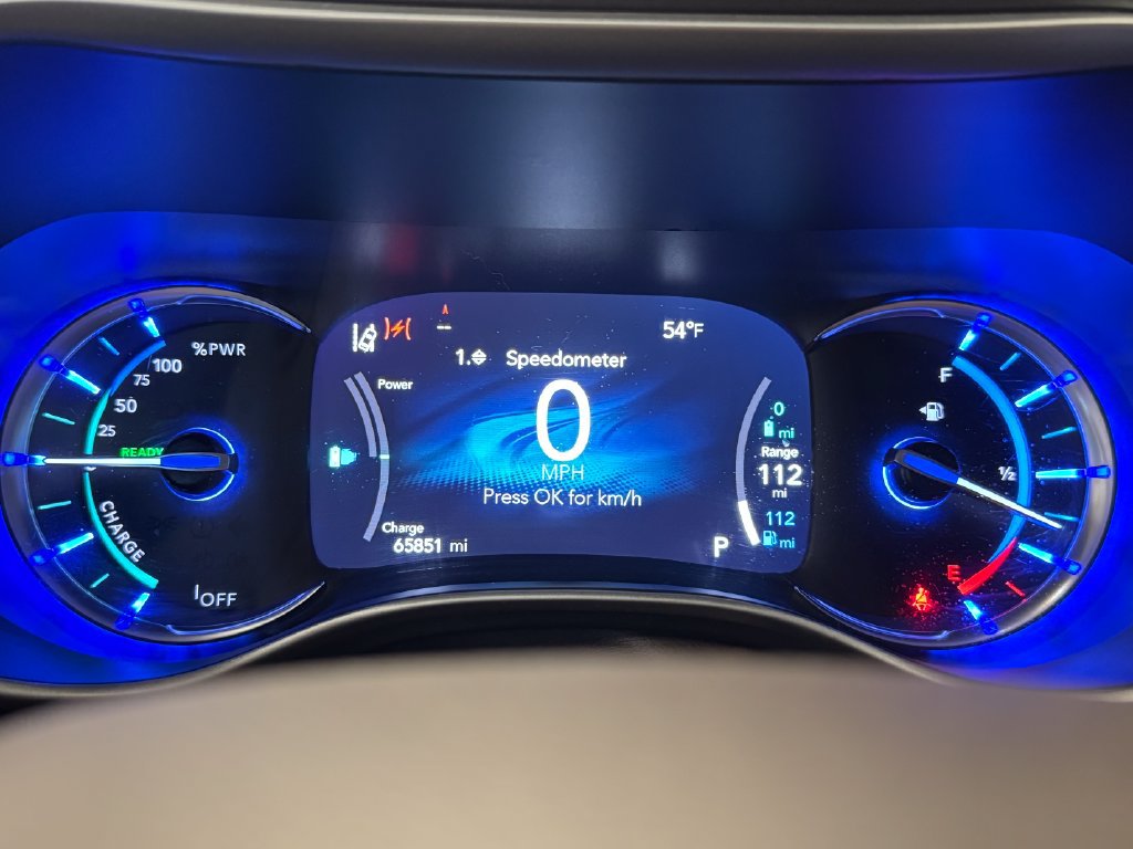 Used 2021 Chrysler Pacifica Touring-L FWD image 10