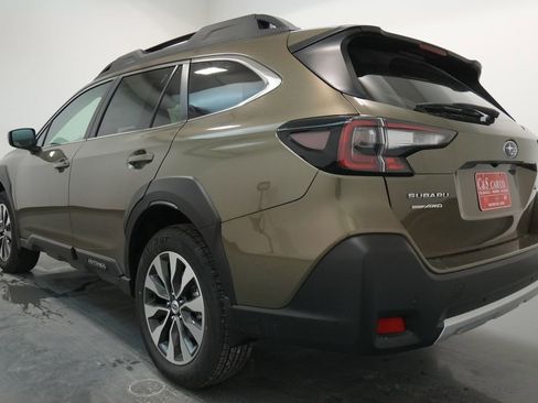 Used 2025 Subaru Outback Limited image 5