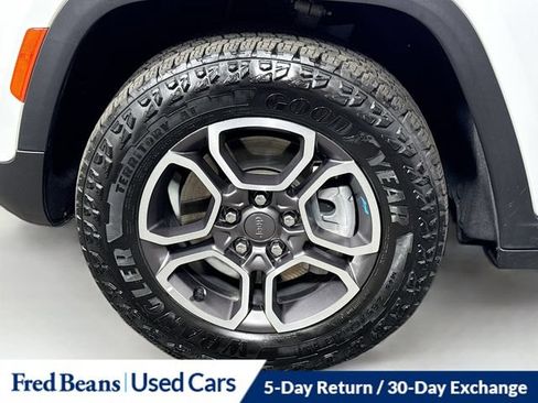 Used 2024 Jeep Grand Cherokee Trailhawk AWD/4WD image 38