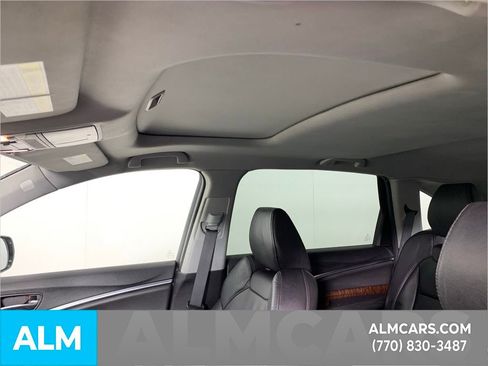 Used 2017 Acura MDX SH-AWD image 18