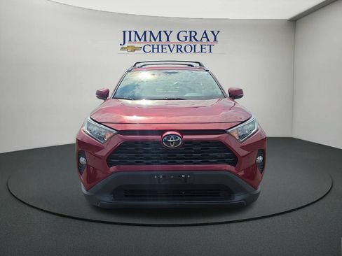 Used 2021 Toyota RAV4 XLE Premium AWD/4WD image 8