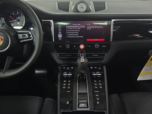 New 2026 Porsche Macan image 16