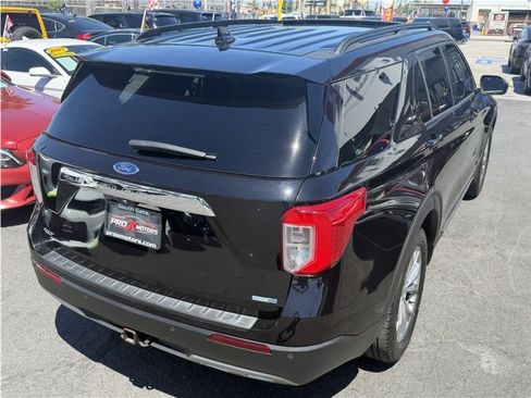 Used 2020 Ford Explorer XLT w/ Equipment Group 202A AWD/4WD image 11