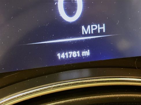 Used 2017 Jeep Grand Cherokee Limited image 19