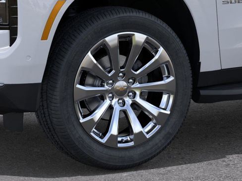 New 2026 Chevrolet Suburban Premier image 11
