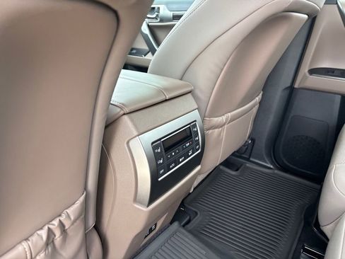 Used 2023 Lexus GX 460 Premium w/ Premium Package AWD/4WD image 29
