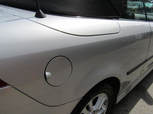Used 2007 Saab 9-3 2.0T w/ Premium Audio Pkg FWD image 18