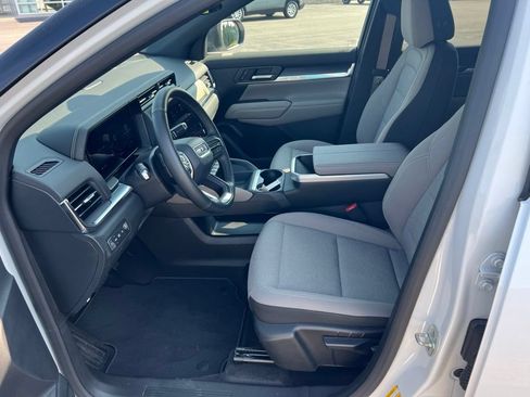 Used 2025 GMC Terrain Elevation FWD image 8