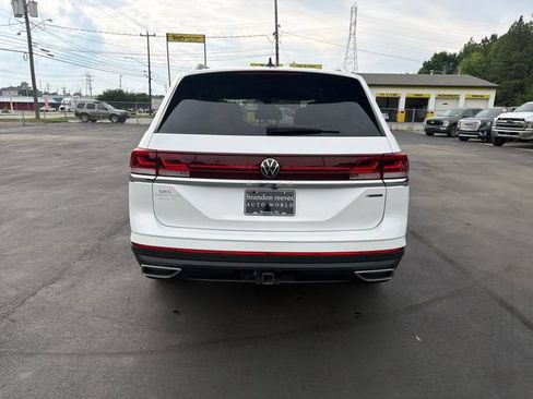 Used 2024 Volkswagen Atlas SEL AWD/4WD image 7