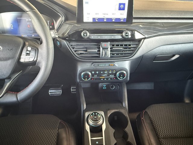 Used 2023 Ford Escape ST-Line AWD/4WD image 3