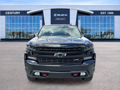 Used 2020 Chevrolet Silverado 1500 LT Trail Boss w/ Midnight Edition image 2