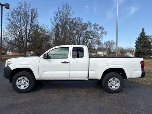 Used 2022 Toyota Tacoma 4x4 Access Cab image 3
