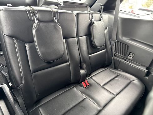 Certified 2020 Ford Explorer XLT w/ Equipment Group 202A image 10