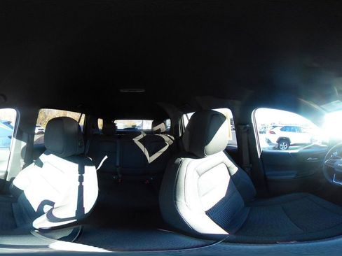 Used 2025 Chevrolet Equinox LT image 36