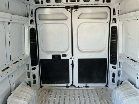 Used 2025 RAM ProMaster 2500 w/ Convenience Group FWD image 22