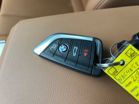 Used 2022 BMW 330i Sedan w/ Driving Assistance Package RWD image 30