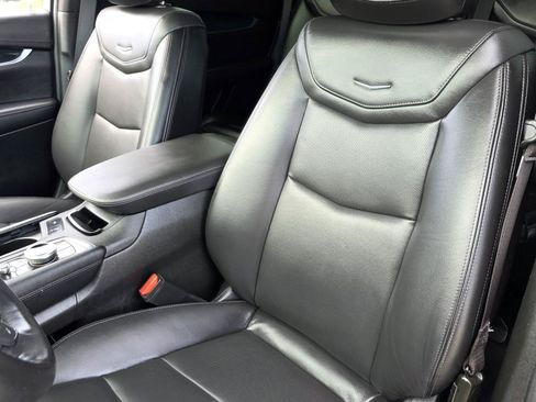 Certified 2024 Cadillac XT5 Premium Luxury FWD image 19