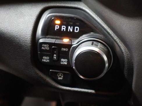 Used 2021 RAM 1500 Big Horn image 28