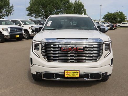 Certified 2023 GMC Sierra 1500 Denali w/ Technology Package AWD/4WD image 2