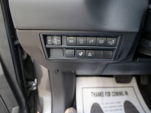Used 2024 Toyota Tundra Limited AWD/4WD image 19