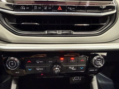 Used 2025 Jeep Compass Limited AWD/4WD image 34