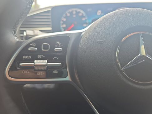 Used 2022 Mercedes-Benz GLE 450 4MATIC image 17