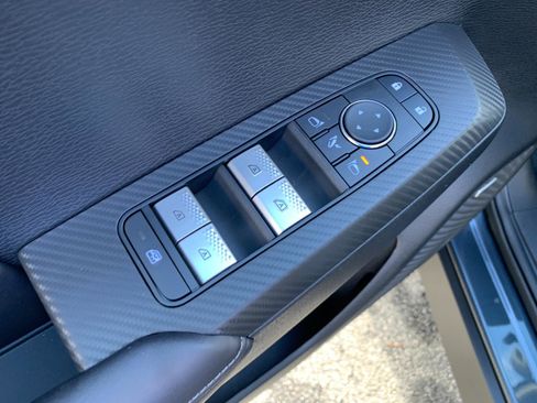 New 2025 Mitsubishi Outlander SE image 8