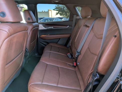 New 2025 Cadillac XT5 Sportv w/ LPO, Blue Accent Package image 8